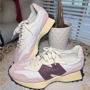 New Balance Women's Sneakers in Pink, White, and Purple